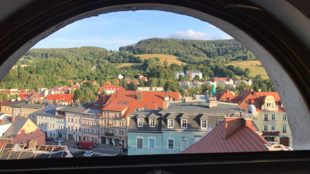 Duzy Apartament Duszniki-Zdroj ドゥシュニキ・ズドルイ エクステリア 写真